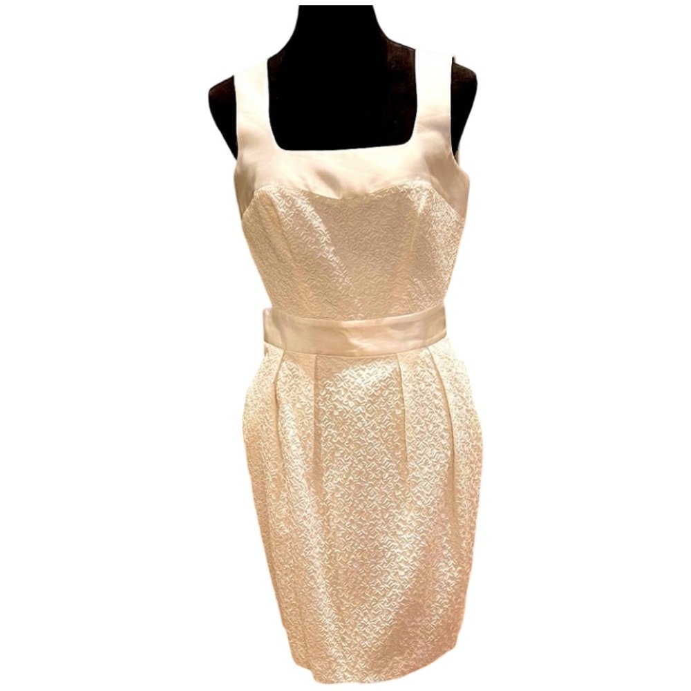 NWT Blumarine, Italian Designer, White Lace Dress with Side Pockets EU44